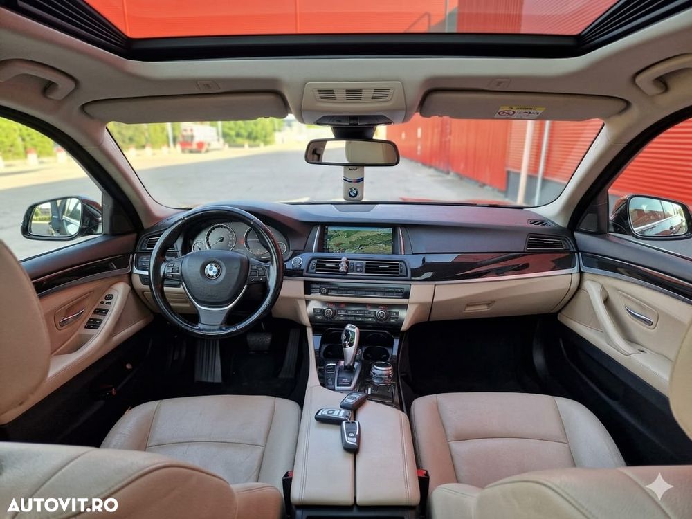 BMW Seria 5 525d xDrive - 2
