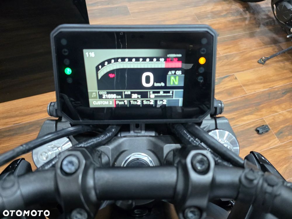 Yamaha MT - 17