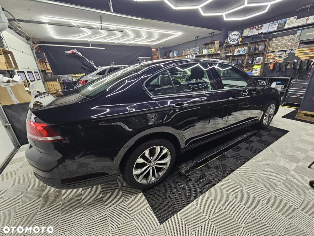 Volkswagen Passat - 14
