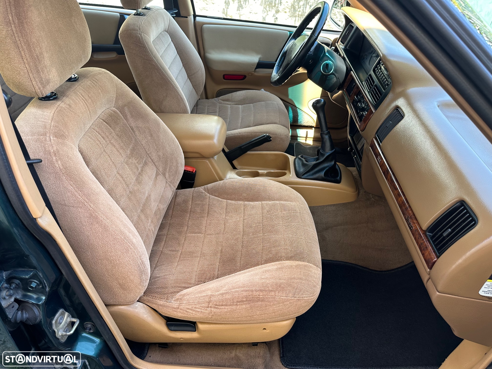 Jeep Grand Cherokee 2.5 TD Laredo - 23