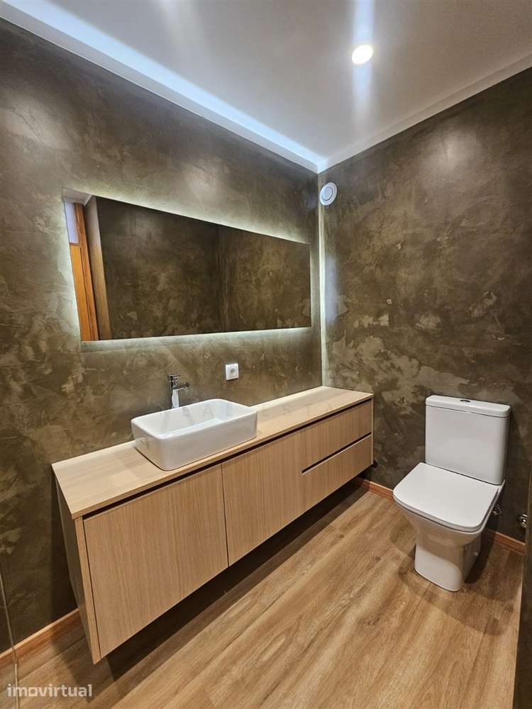 Apartamento T3 Remodelado em Condomínio Fechado | Grijó - Grande imagem: 3/24
