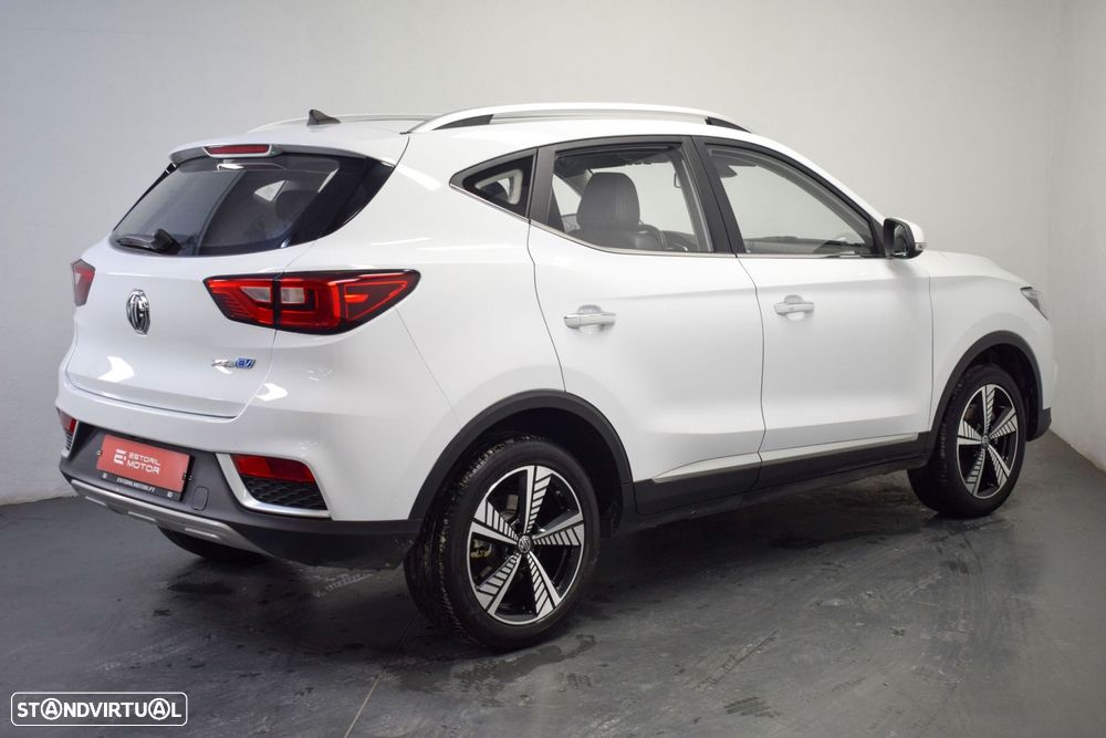 MG ZS EV 44.5 kWh Luxury - 3