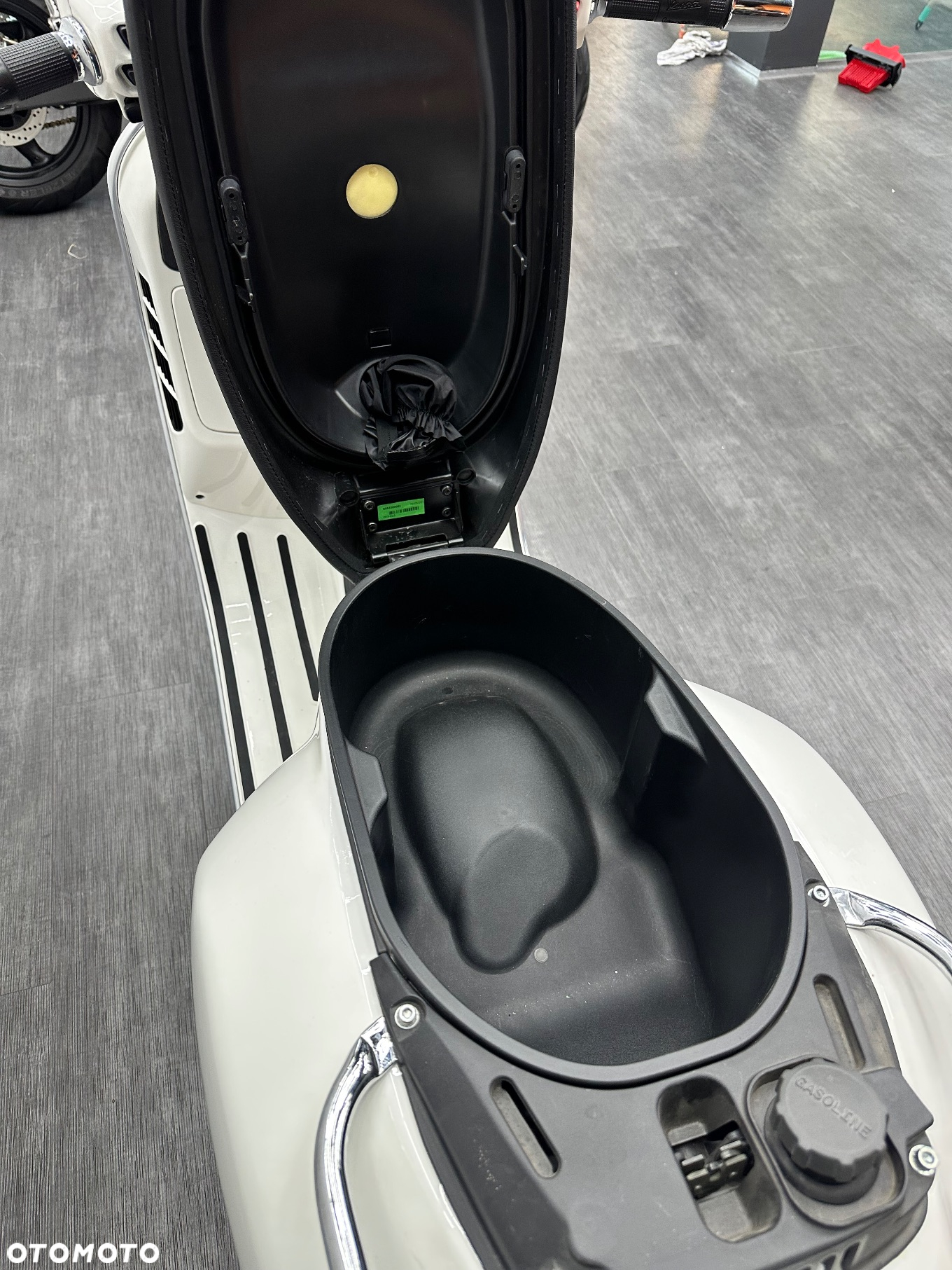 Vespa GTS - 16