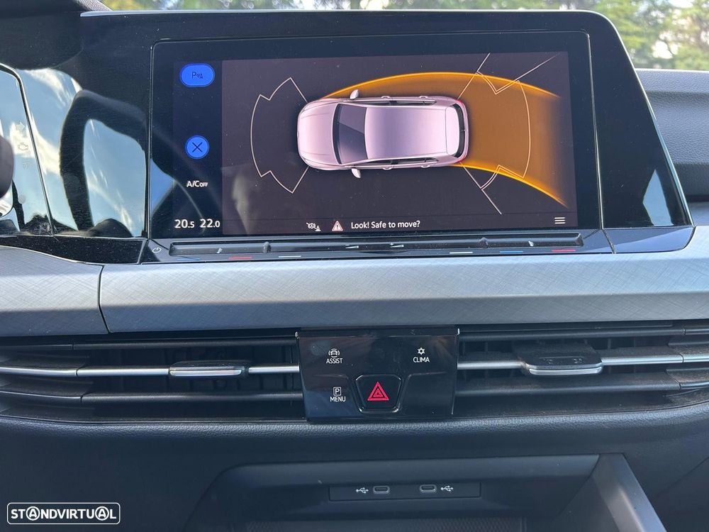 VW Golf 1.0 eTSI Life DSG - 36