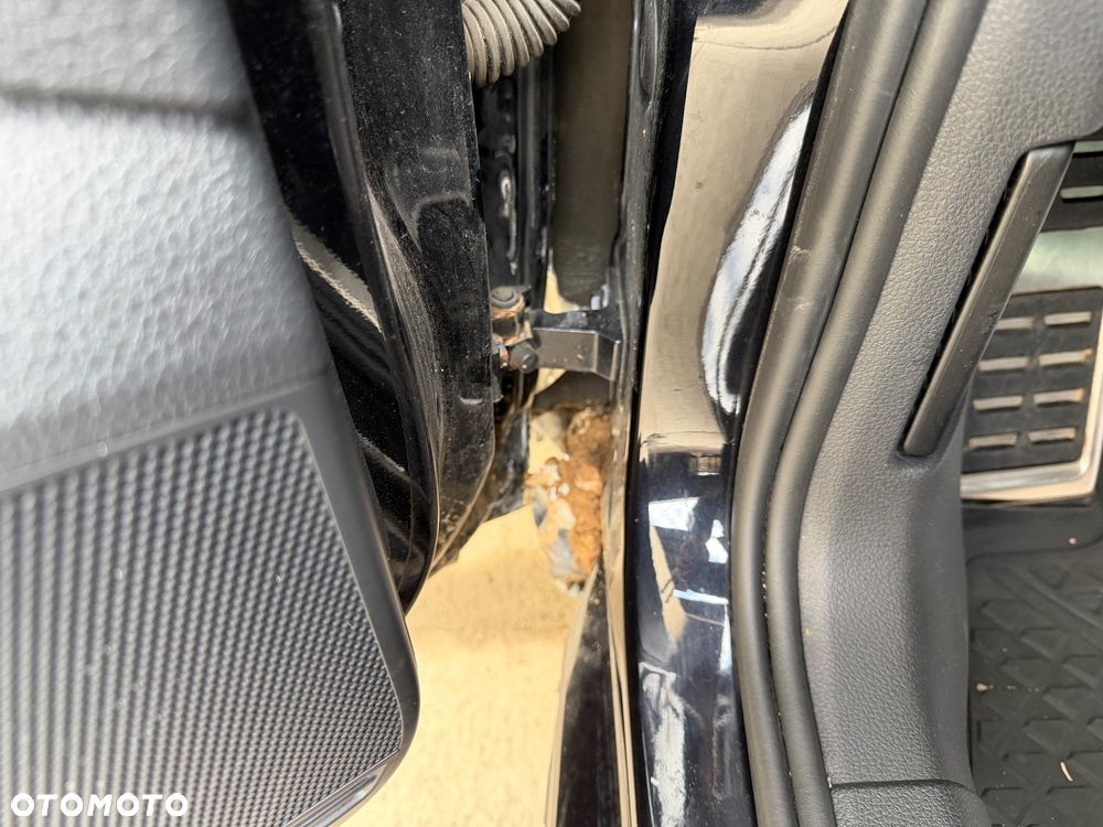 Volkswagen Golf 2.0 TDI (BlueMotion Technology) DSG Highline - 36