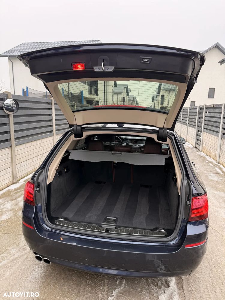 BMW Seria 5 518d Aut. - 13