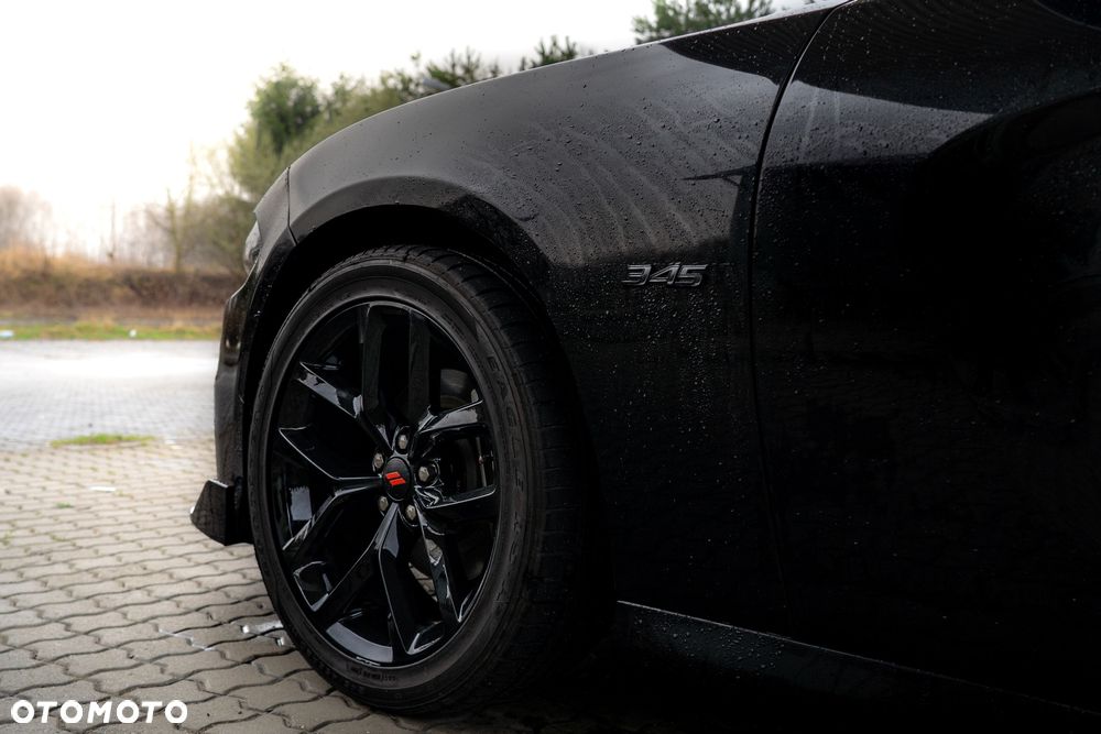 Dodge Charger 5.7 R/T - 5