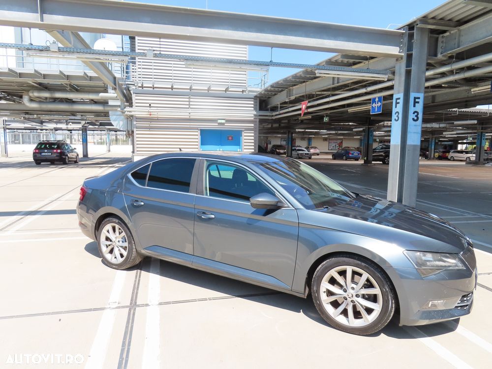 Skoda Superb 2.0 TDI 4X4 DSG Style - 6