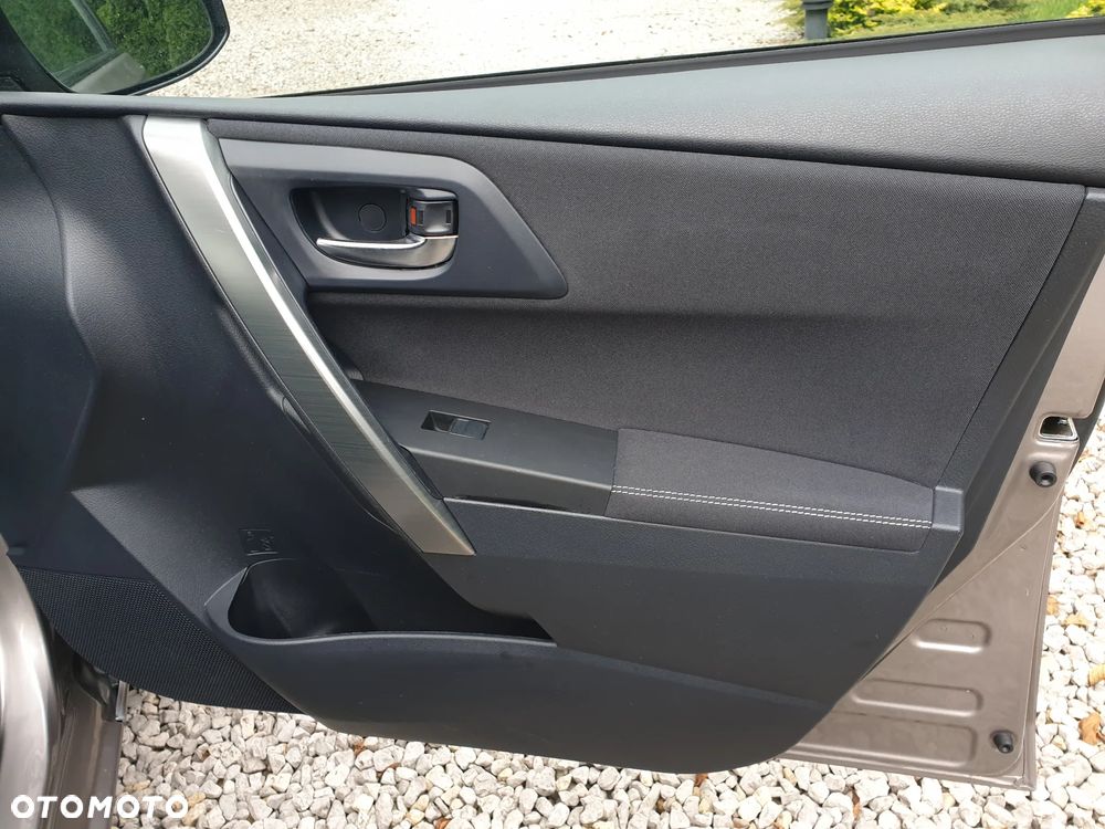 Toyota Auris 1.6 Life - 10