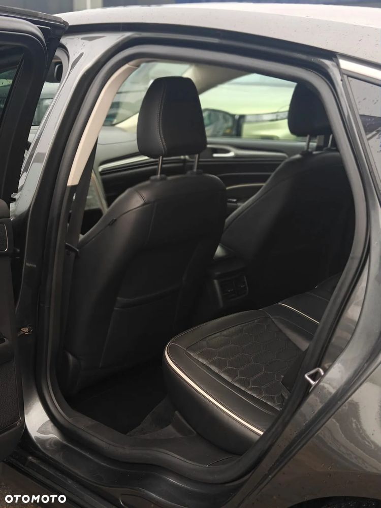 Ford Mondeo 2.0 EcoBlue Vignale Plus - 24