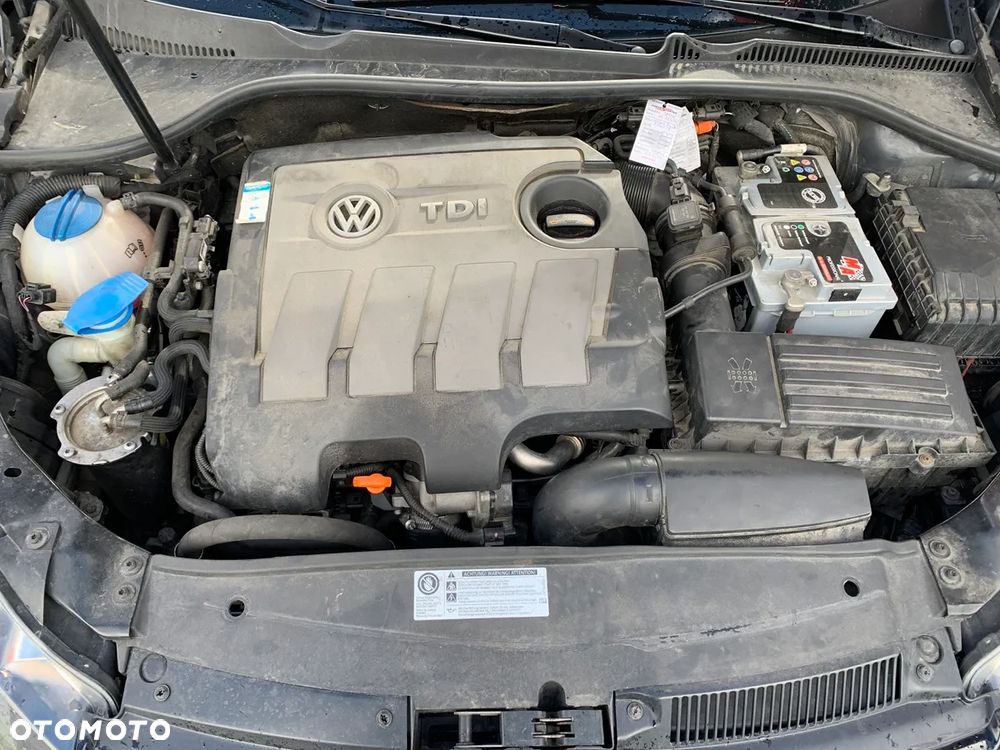 Volkswagen Golf 1.6 TDI DPF Trendline - 12