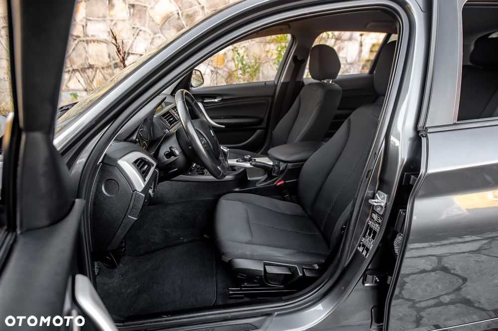 BMW Seria 1 118i Sport Line - 21