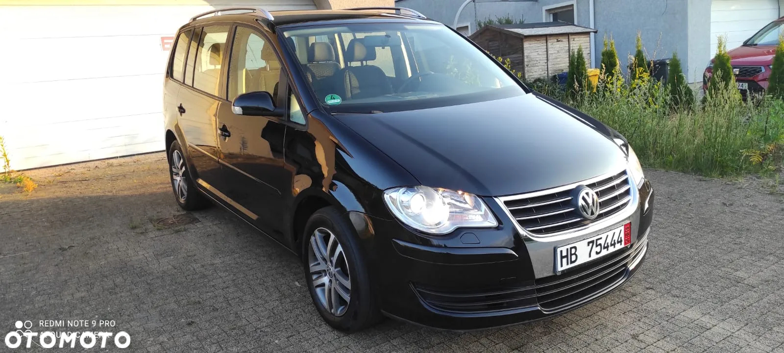 Volkswagen Touran 2.0 TDI DPF BlueMotion Technology DSG Comfortline - 23