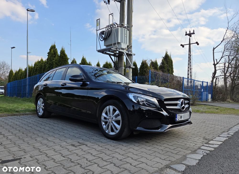 Mercedes-Benz C-Class 2016 photo 2