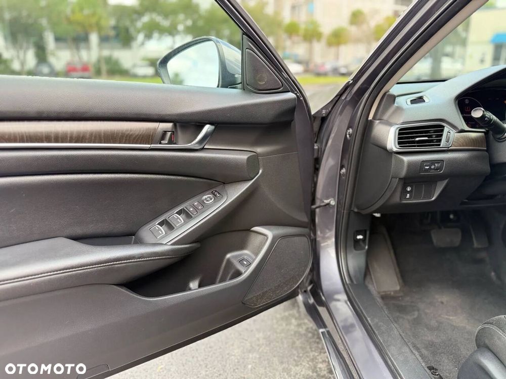 Honda Accord - 17