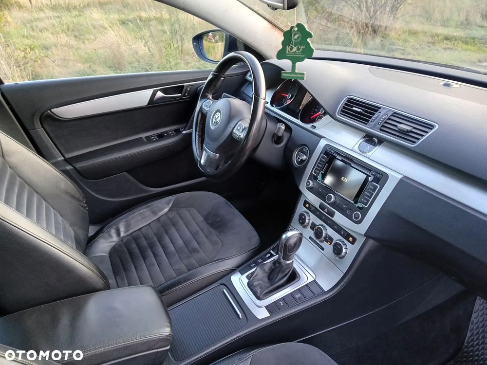 Volkswagen Passat 2.0 TDI DSG BlueMotion Technology Highline - 8