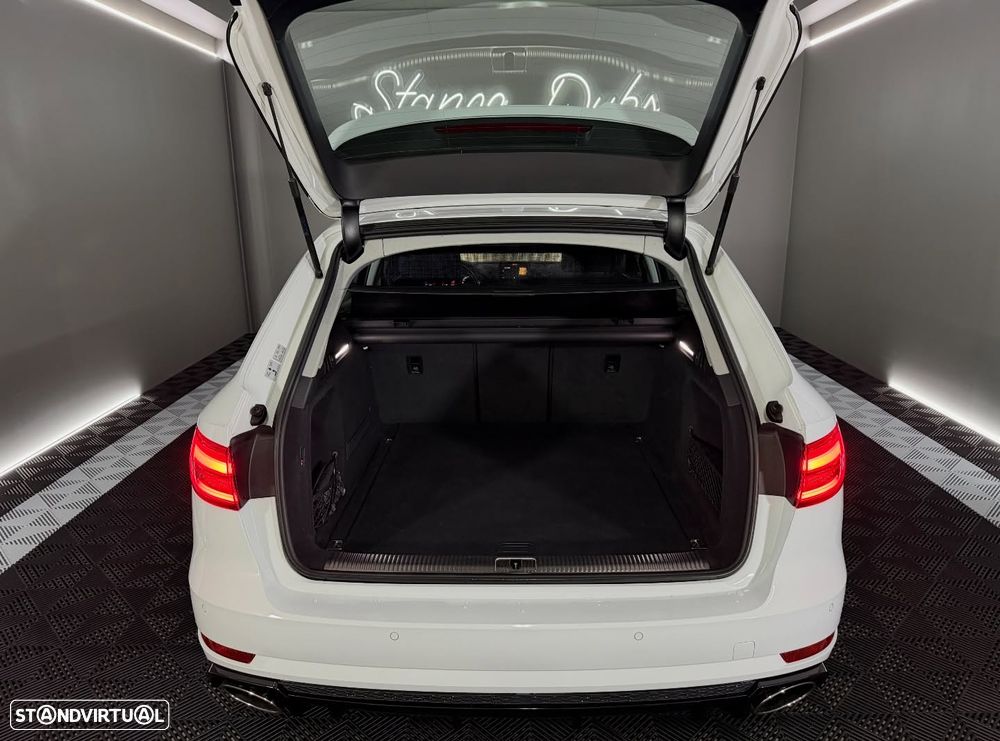 Audi A4 Avant 2.0 TDI DPF clean quattro S tronic S line Sport Pack - 16