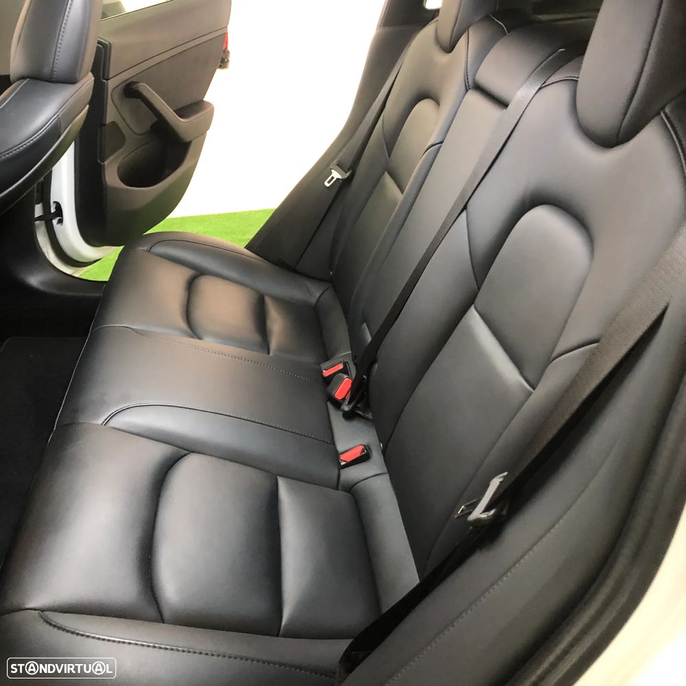 Tesla Model 3 Long-Range Dual Motor AWD - 24