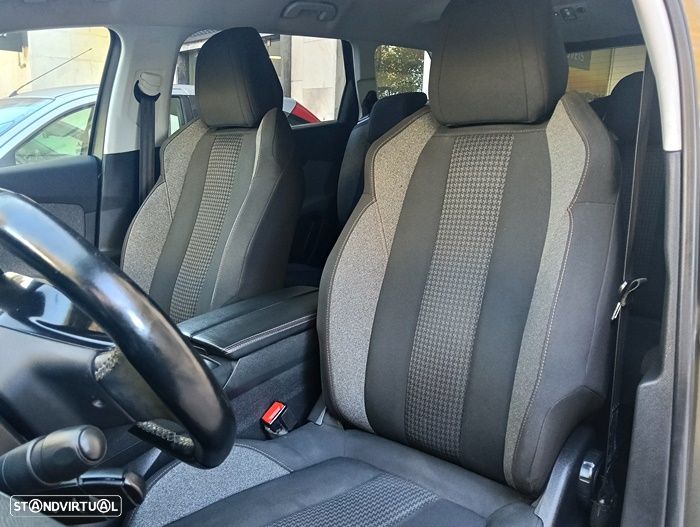 Peugeot 5008 1.5 BlueHDi Style - 43