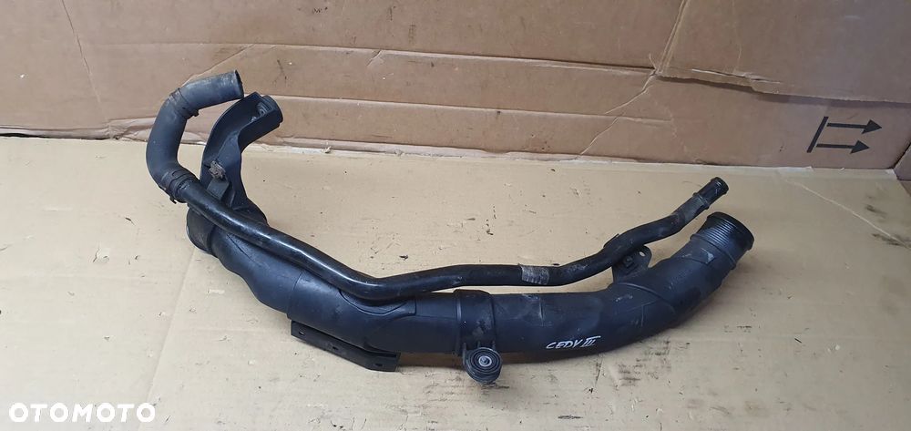 Przewód wąż rura intercoolera VW Caddy III Lift 1K0145840AE - 1