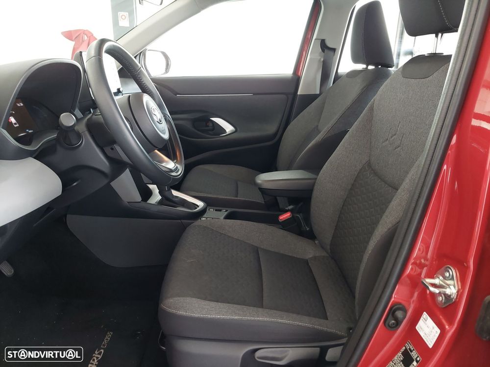 Toyota Yaris Cross 1.5 HDF Comfort Plus - 13