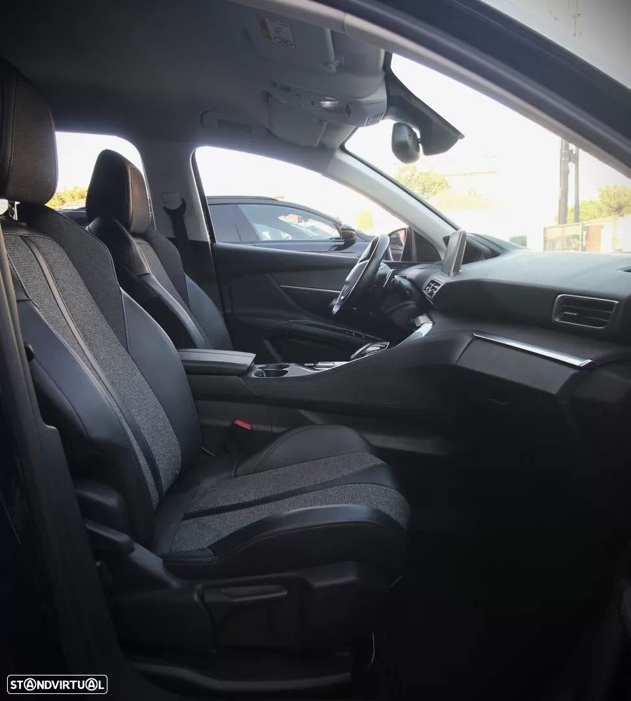 Peugeot 3008 1.2 PureTech Allure EAT8 - 24
