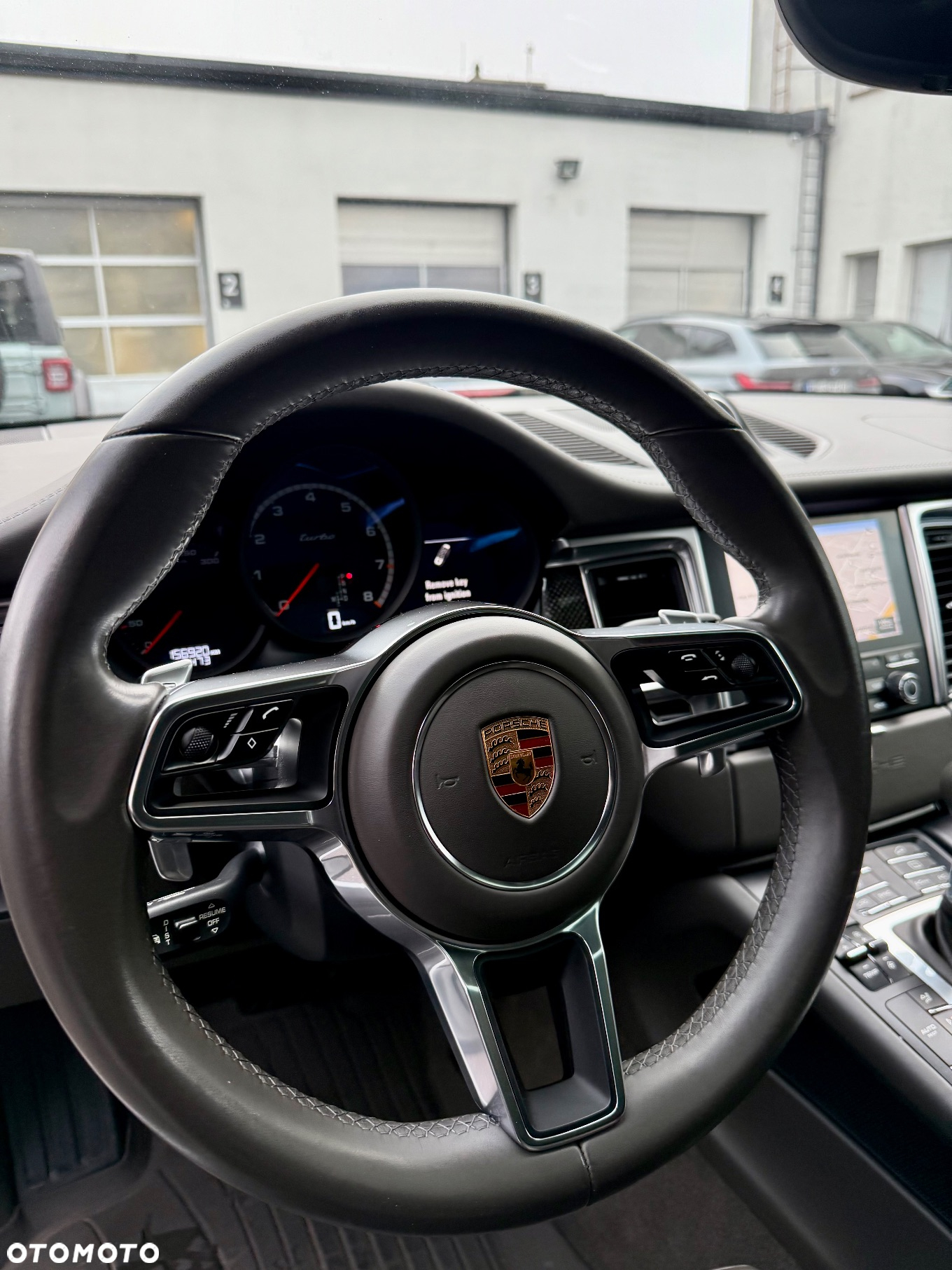 Porsche Macan Turbo - 6