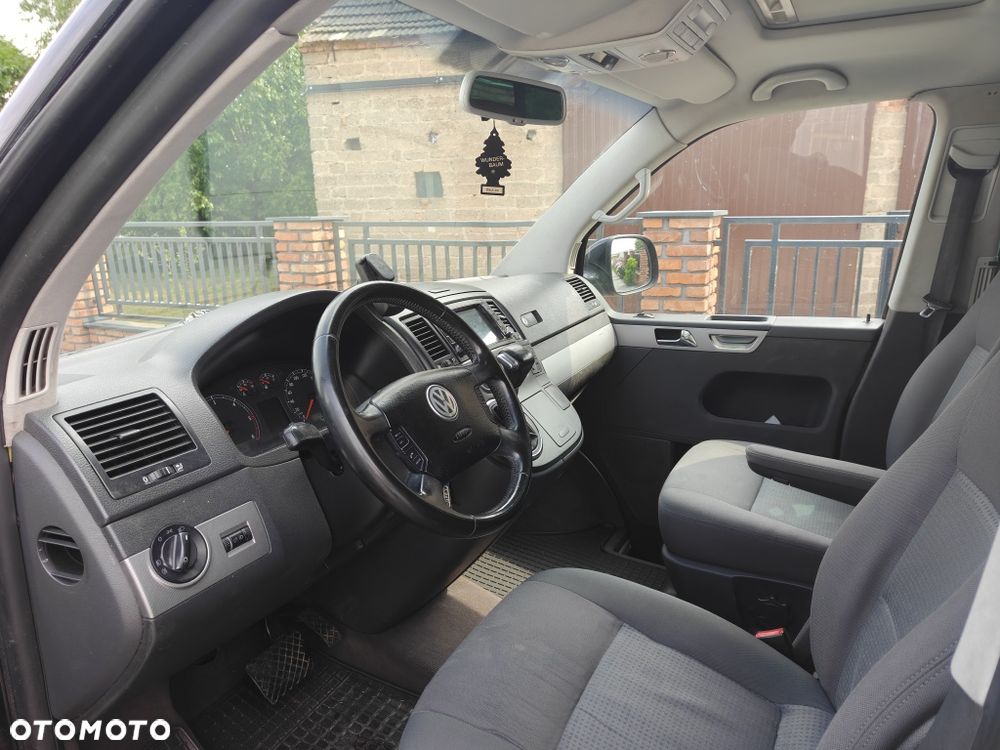 Volkswagen Multivan - 8