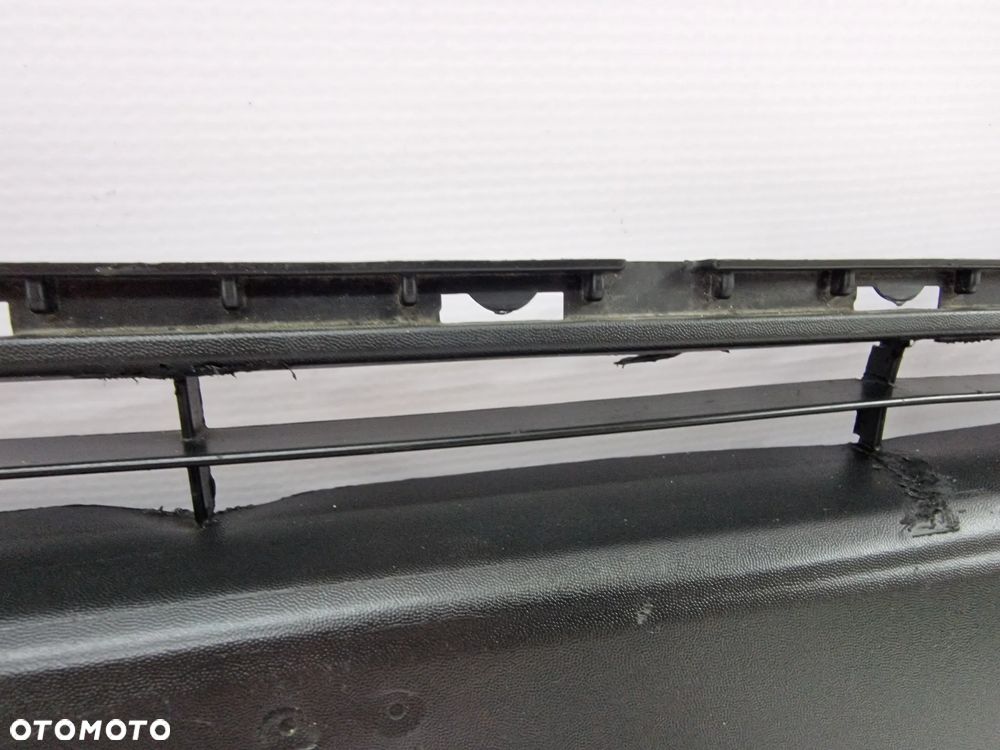 KIA PICANTO II 11- KRATKA ŚRODKOWA ZDERZAKA PRZEDNIEGO PRZÓD , NR 86569-1Y000 , NR AUKCJI KR186 - 8