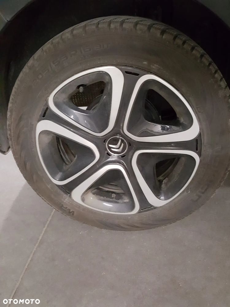 Citroën C3 1.2 PureTech Shine - 4