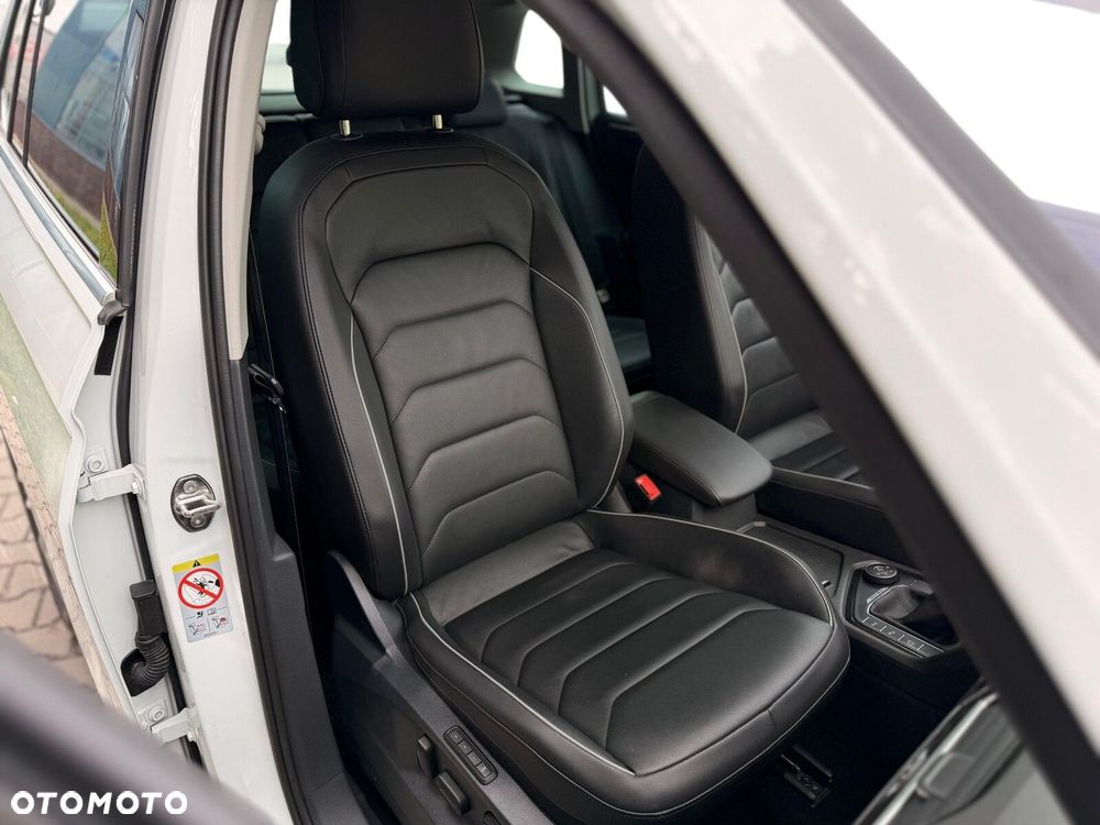 Volkswagen Tiguan 2.0 TDI SCR 4Mot Elegance DSG - 17