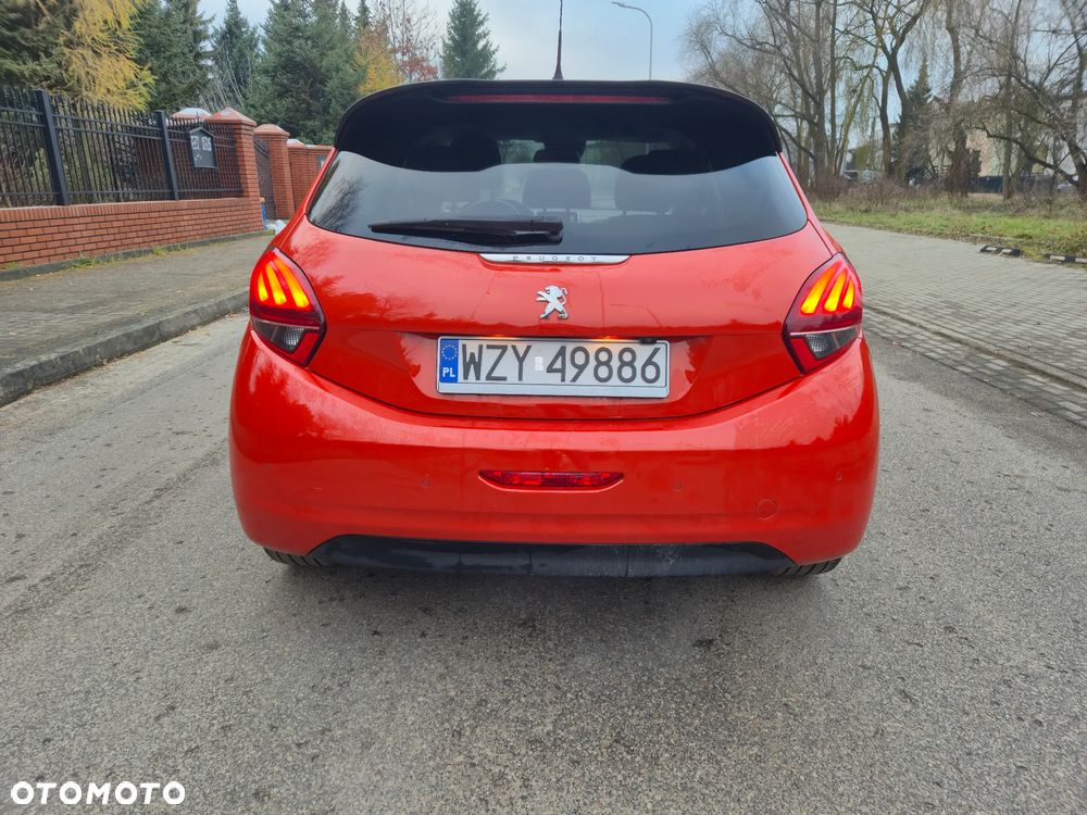 Peugeot 208 - 11