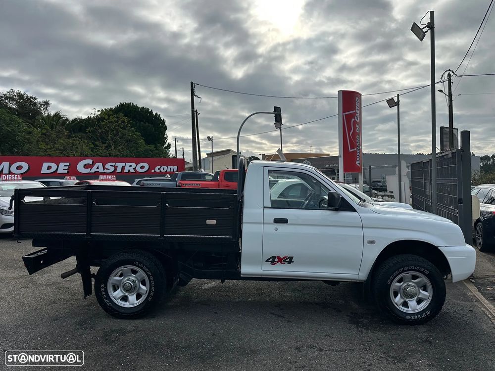Mitsubishi L200 2.5 TD Club 3L CM - 11