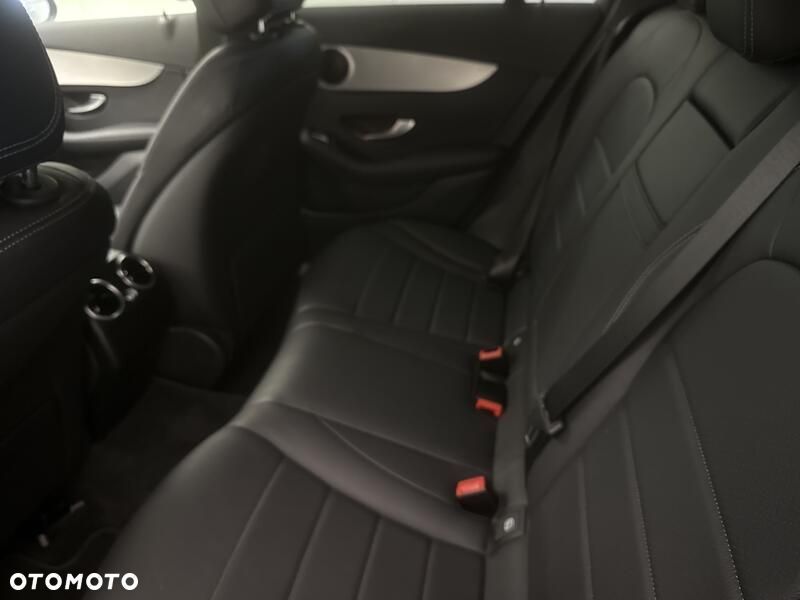 Mercedes-Benz GLC - 21