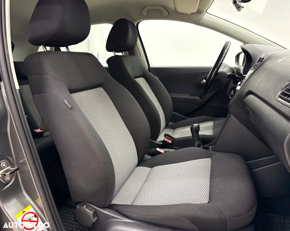 Volkswagen Polo - 18