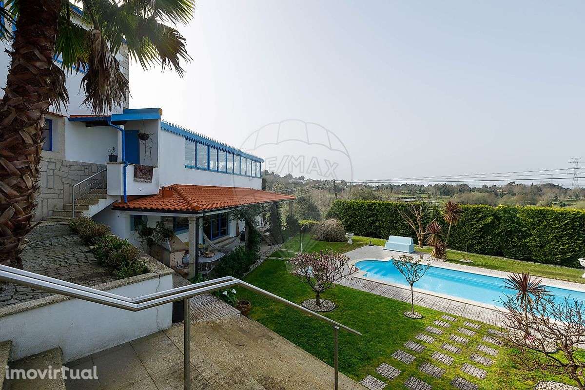 Moradia T8 para venda - Grande imagem: 2/50