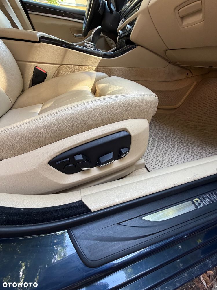 BMW Seria 5 530d xDrive Luxury Line - 25