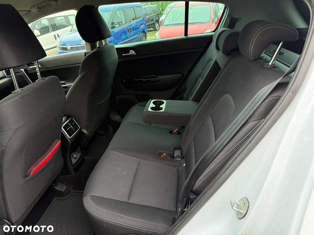 Kia Sportage - 12