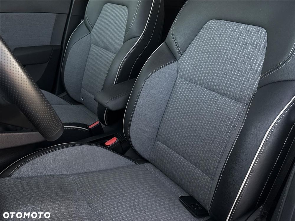 Renault Clio - 11