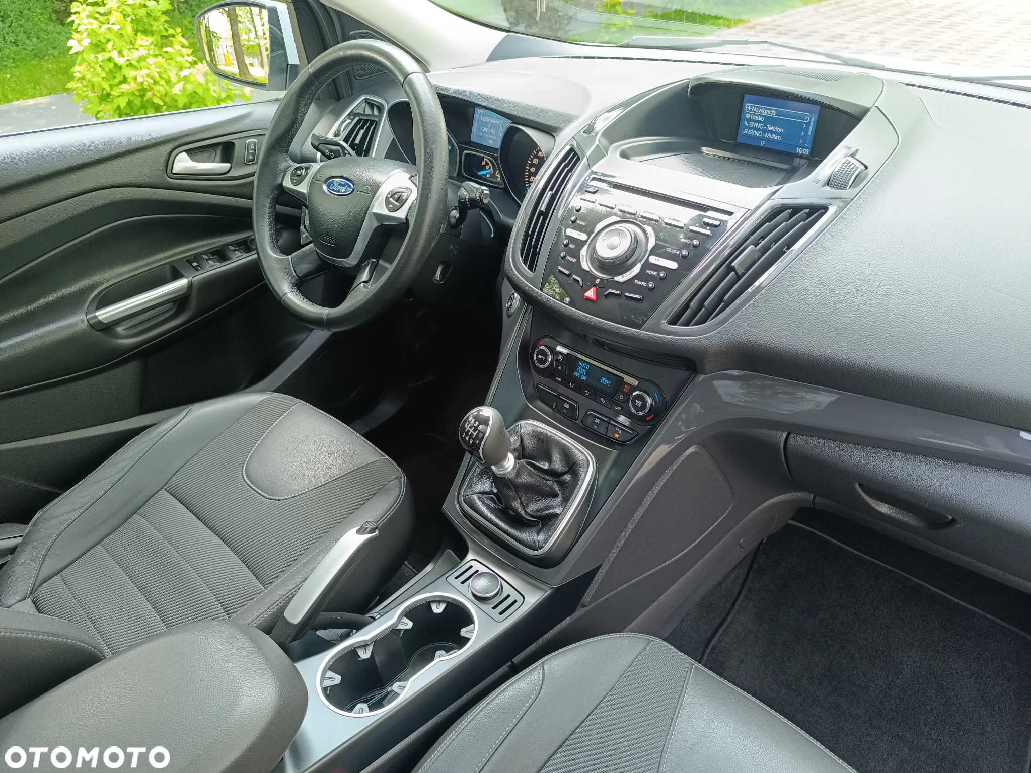 Ford Kuga 2.0 TDCi 2x4 Titanium - 33