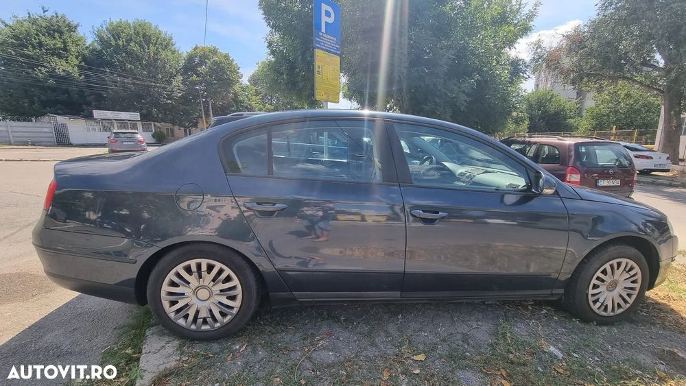 Volkswagen Passat Variant 1.6 FSI Comfortline - 1