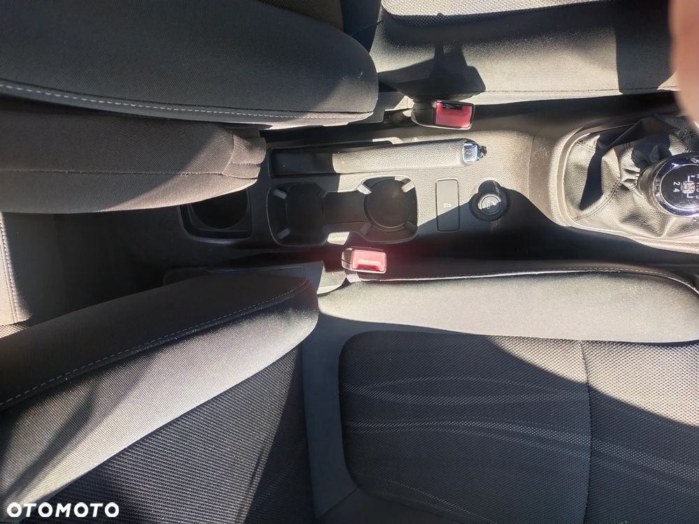 Chevrolet Aveo 1.4 16V LS Design+ - 13