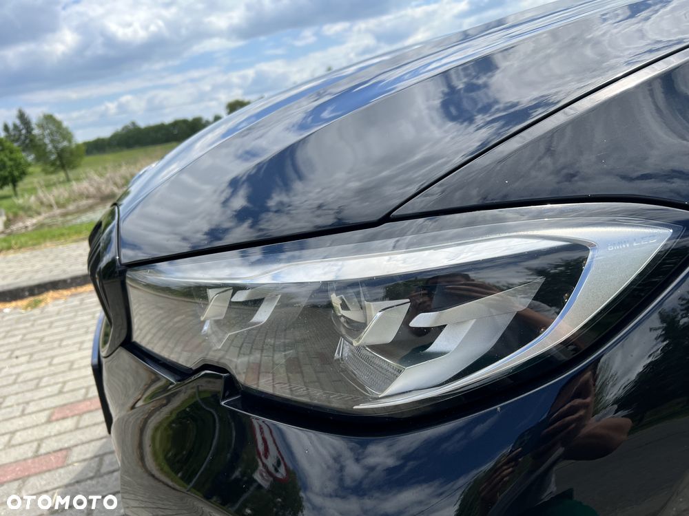 BMW Seria 3 318d Edition M Sport Shadow - 10