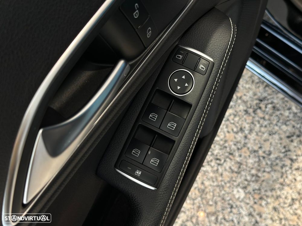 Mercedes-Benz CLA 200 d Shooting Brake Urban Aut. - 11