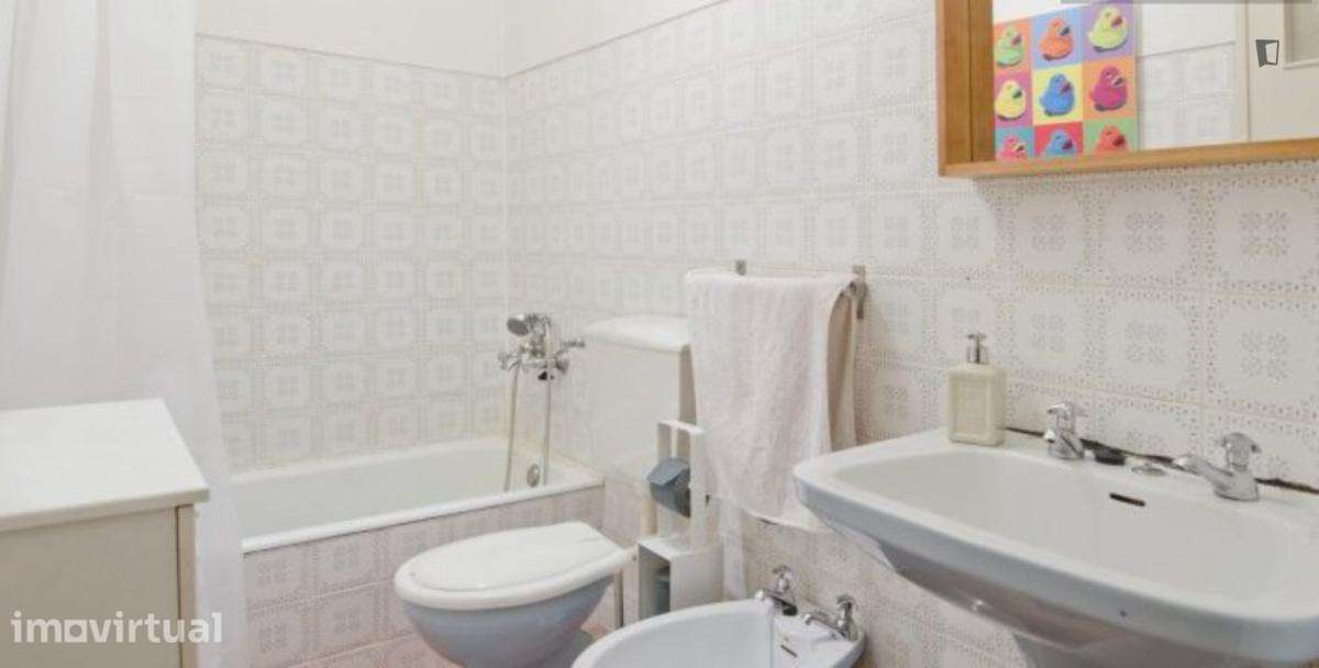 Quarto - localizado em Benfica Lisbon - Grande imagem: 3/3