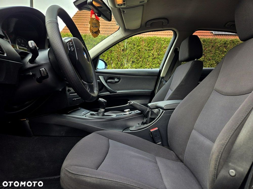 BMW Seria 3 318d - 8