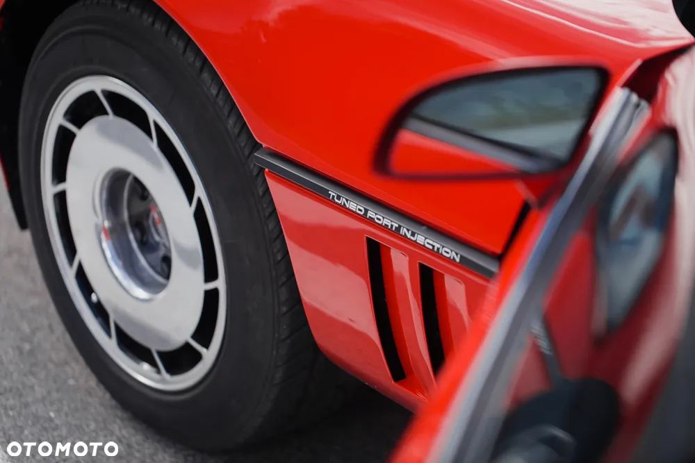 Chevrolet Corvette - 9