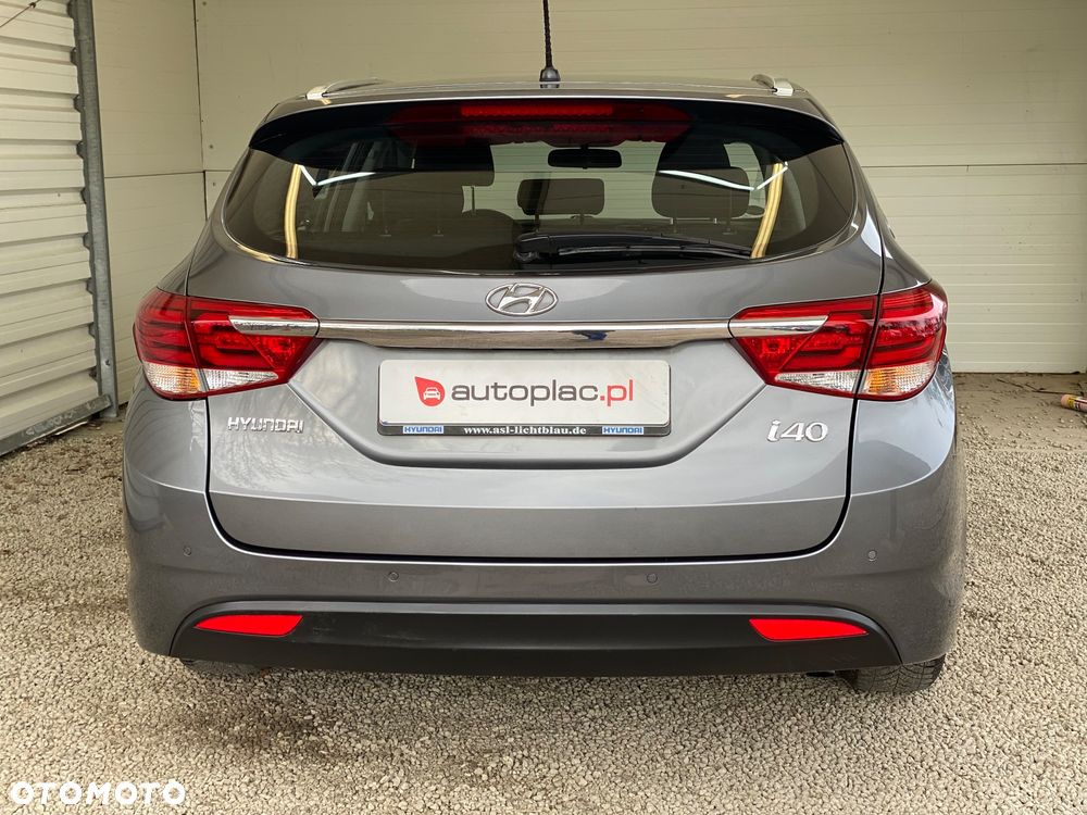 Hyundai i40 Kombi blue 1.6 Trend - 4