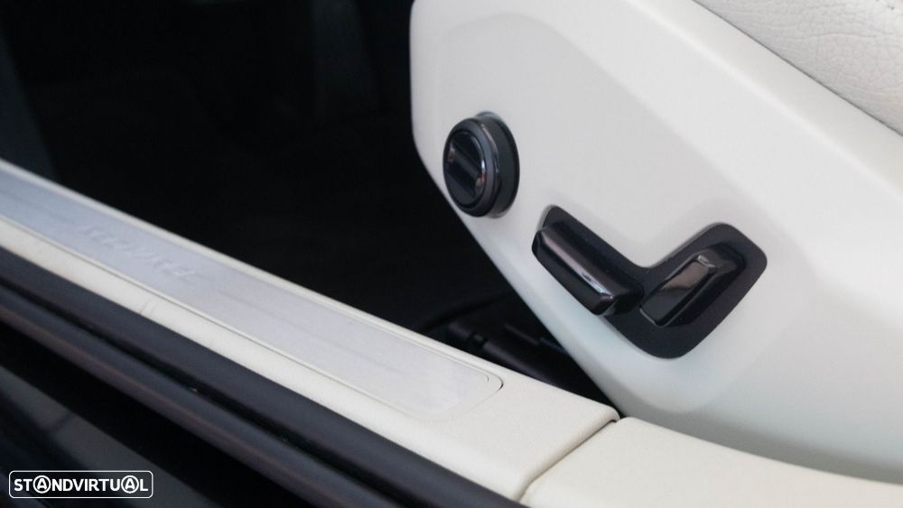 Volvo V60 2.0 T8 AWD TE Plus Bright - 11