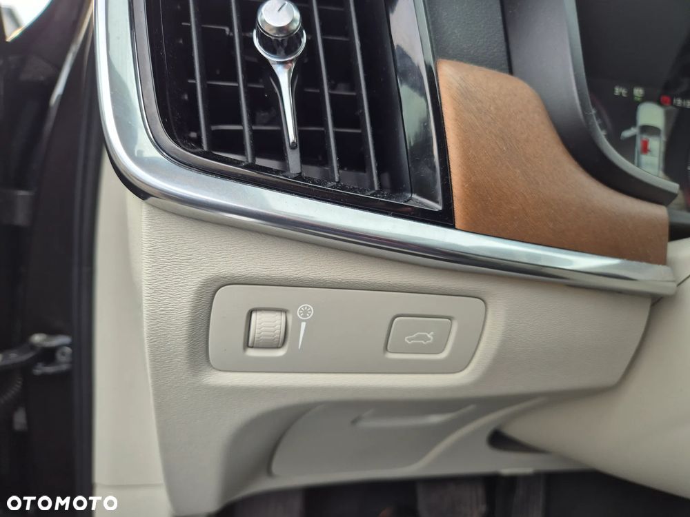 Volvo V90 D4 AWD Geartronic Inscription - 9